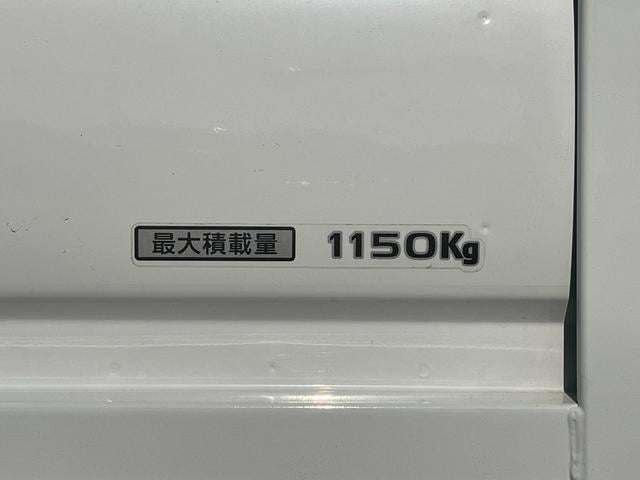0208643A30251216W00112.jpg