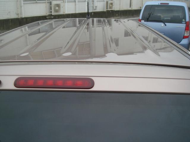 0500420A30251012W00110.jpg