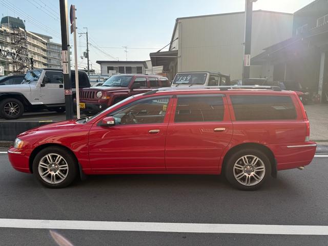 0700378A30260319W00106.jpg