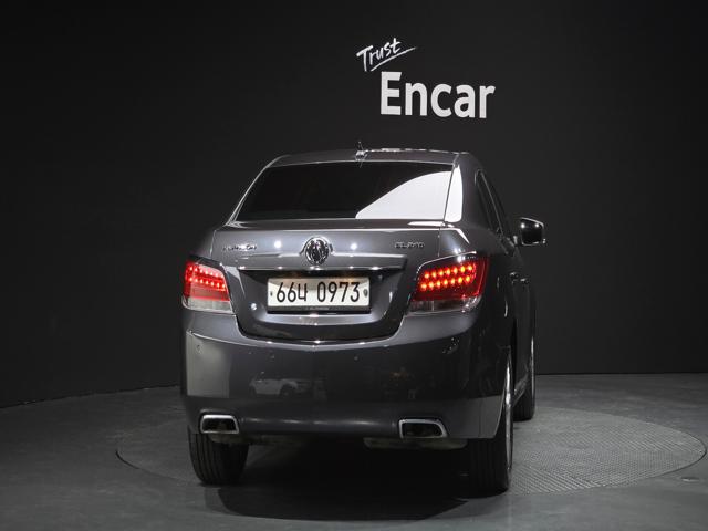 eec3f9ff6ec1c11702f6c798762ed350.jpeg