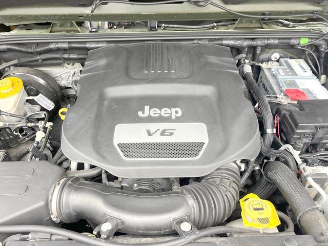 22875387_carP_l_18.jpg