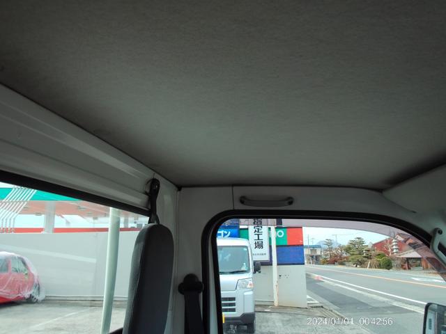 1000501A30260404W00115.jpg