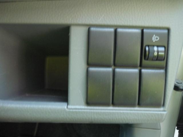 1101536A30250105W00107.jpg