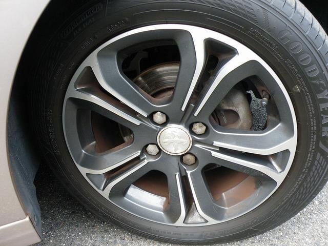 1001999A30241106W00217.jpg