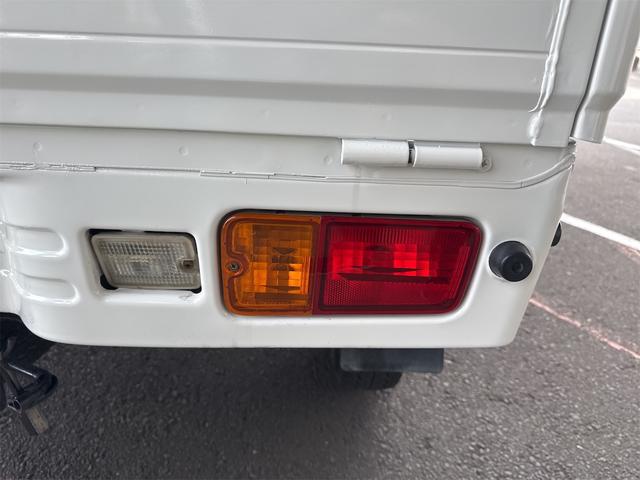 0840179A30250510W00114.jpg