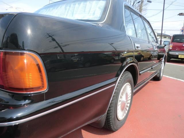 0904089A30250407W00118.jpg