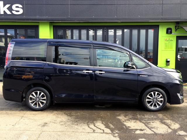 0541173A30260129W00417.jpg