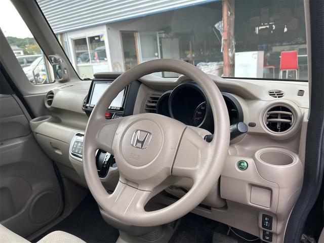 0903516A30250926W02101.jpg