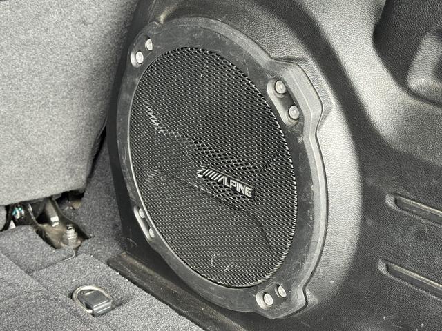 22633527_carP_l_4.jpg