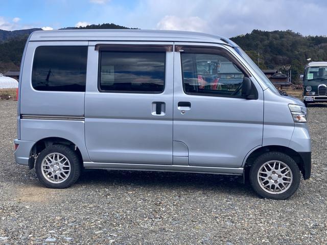 0720281A30251016W00403.jpg