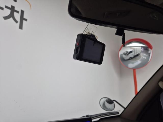 5071502436R13.jpg