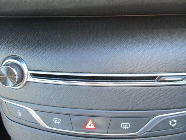 0610087A30260218W00115.jpg