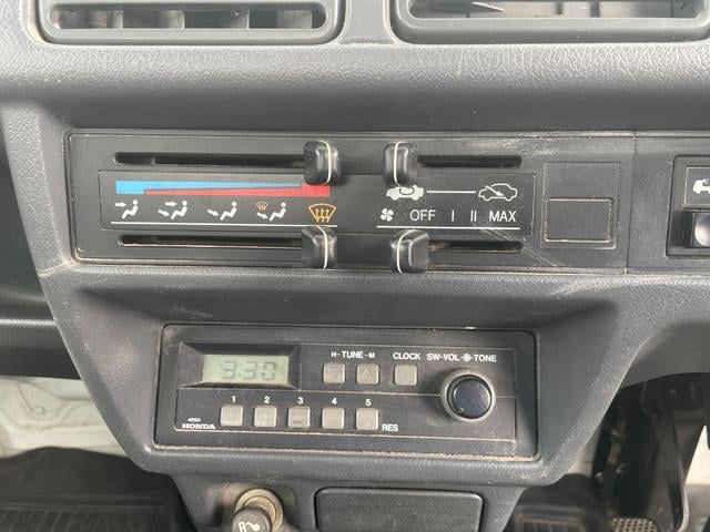 0801892A30250506W00112.jpg