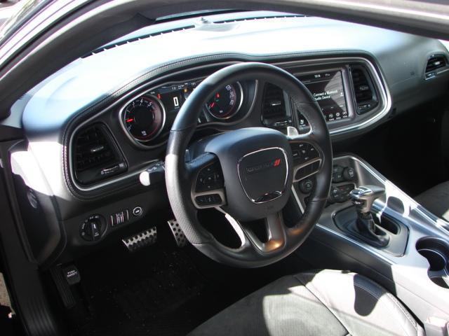 14773302_carP_l_4.jpg