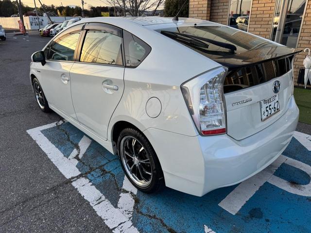 0404193A30260306W00107.jpg