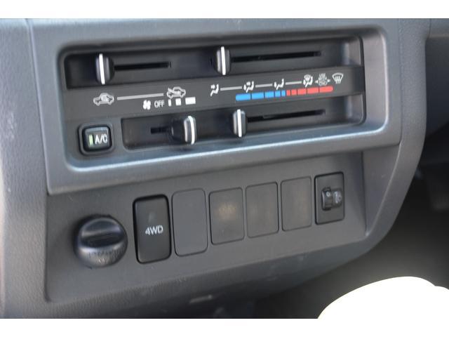 1200394A30250917W00111.jpg