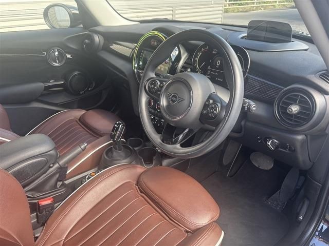 3ce52dcb93d44e869ae8396cdccc1835.jpg