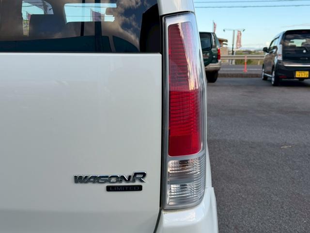 0704755A30251013W00216.jpg
