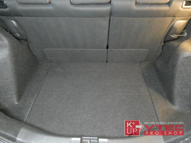 0540299A30260212W00115.jpg