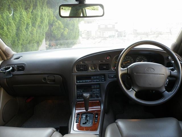 1001999A30250422W00104.jpg