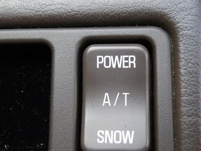 1001999A30250422W00106.jpg