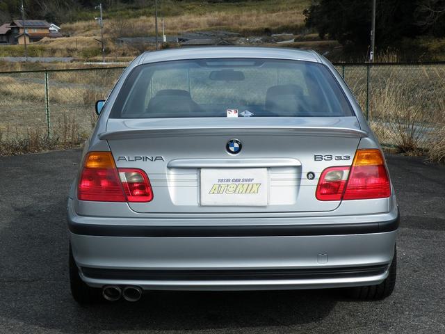 1001999A30260128W00102.jpg
