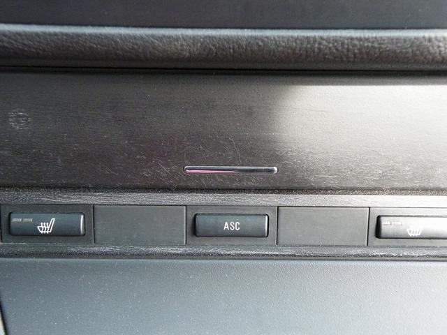 1001999A30260128W00112.jpg