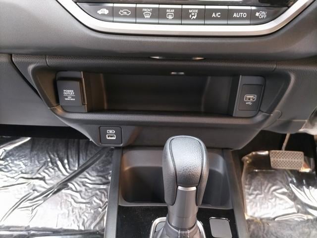 2506288A30250905W00117.jpg