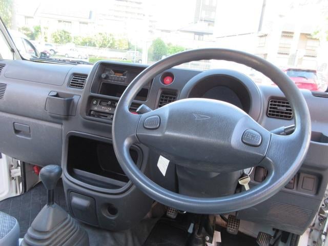 0203189A30240828W00115.jpg