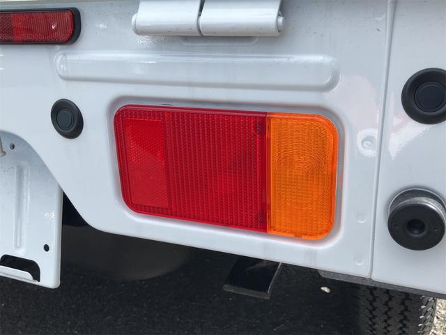 0910080A30250430W00111.jpg