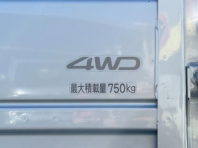0208643A30251115W00311.jpg