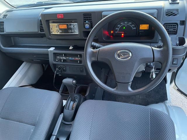 0903863A30260313W00214.jpg