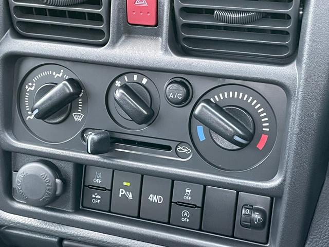 0902355A30260228W00615.jpg