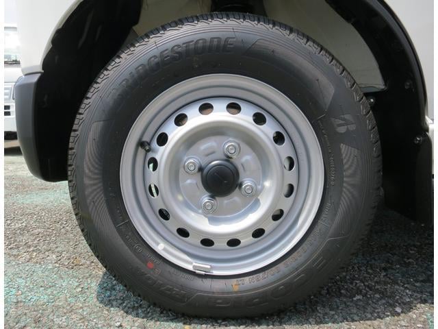 0520341A30250918W00111.jpg