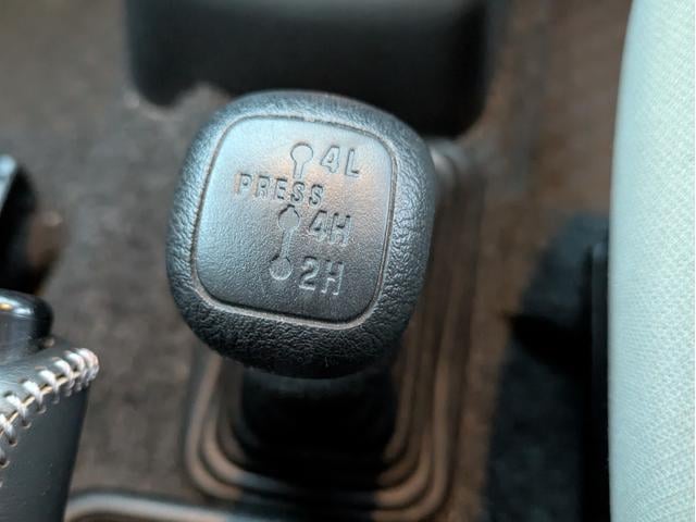 0561399A30251216W00116.jpg