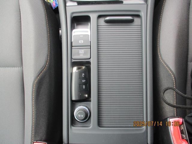0802982A30250717W00213.jpg