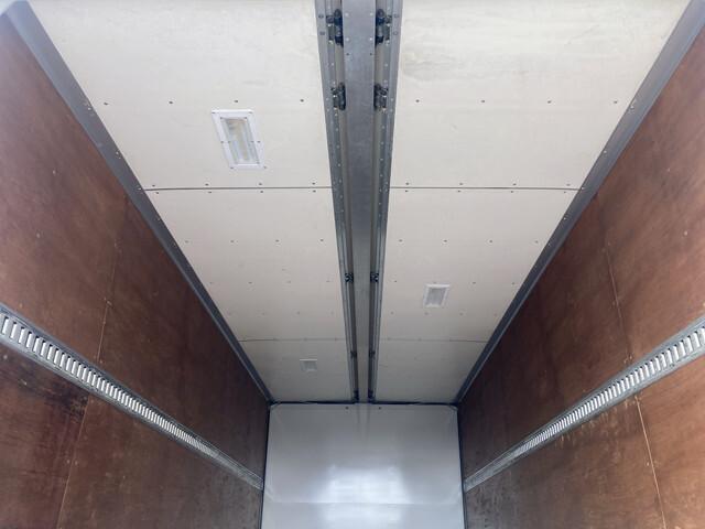 88644_12.jpg