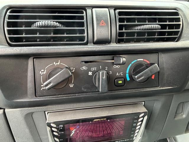 0700199A30260105W00110.jpg