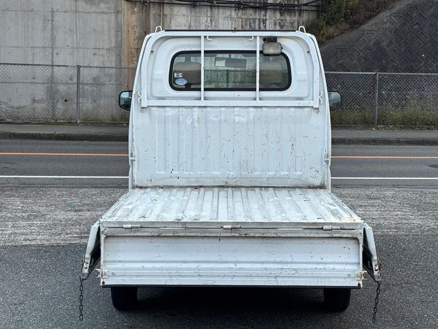 0700199A30260105W00115.jpg