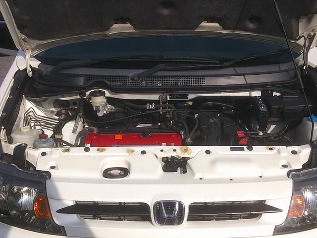 0505196A30251223W00113.jpg