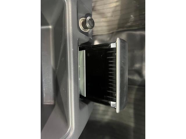 1002808A30230915W00215.jpg