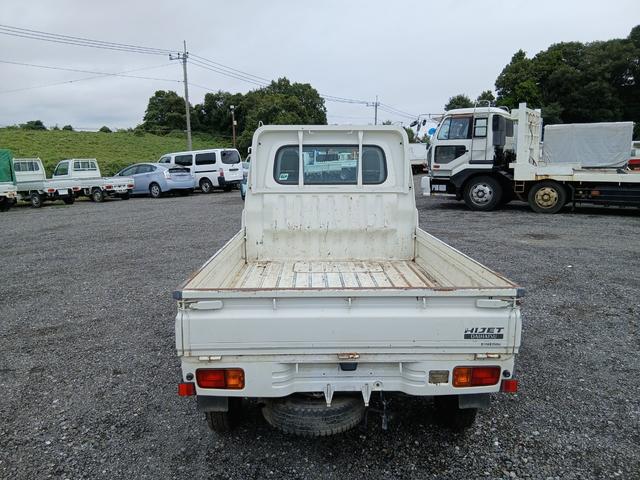 0404229A30251005W00103.jpg