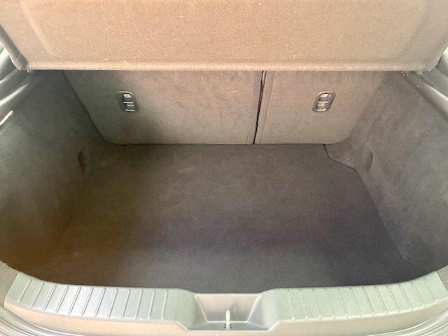 0560069A30260328W00114.jpg