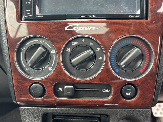 1101663A30251009W00204.jpg