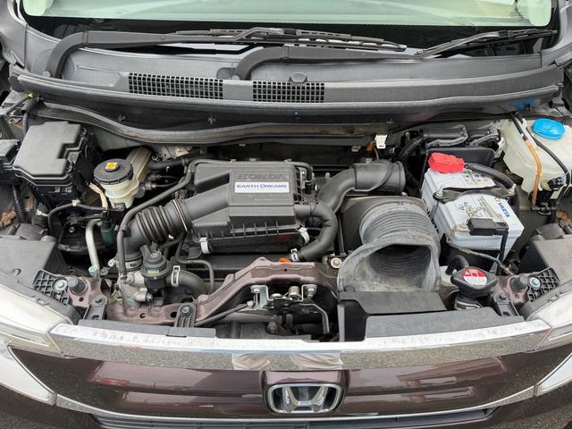 0540421A30260408W00216.jpg