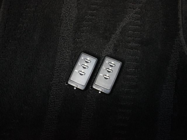 0520029A30250603W00217.jpg