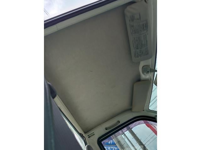 1001864A30250908W00114.jpg