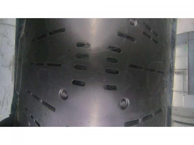 21764591_carP_l_7.jpg
