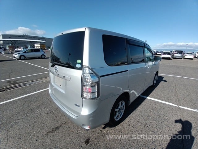 2013/9 TOYOTA VOXY X L EDITION 133000 | SBT Japan | Stock Id:AA1348