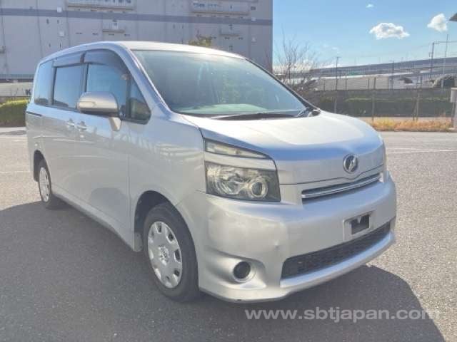 2009/4 TOYOTA VOXY X L EDITION 131000 | SBT Japan | Stock Id:AA7762